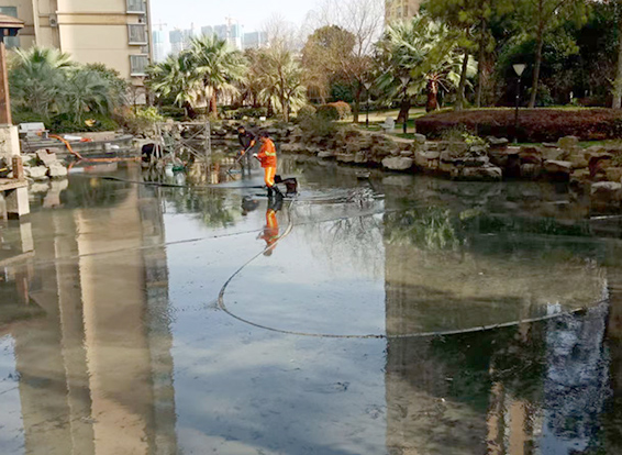 保康景观池淤泥清理