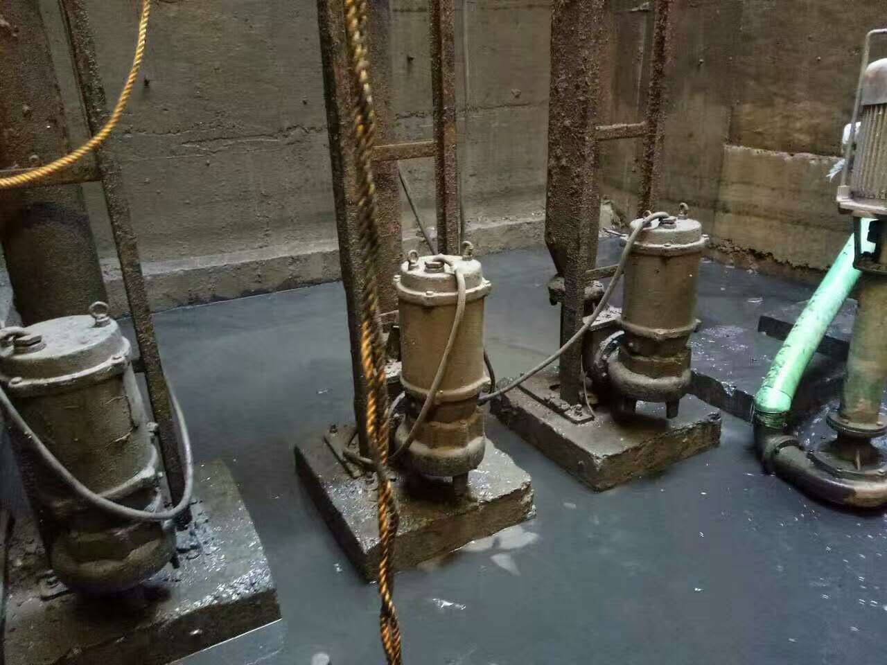 保康污水池清理